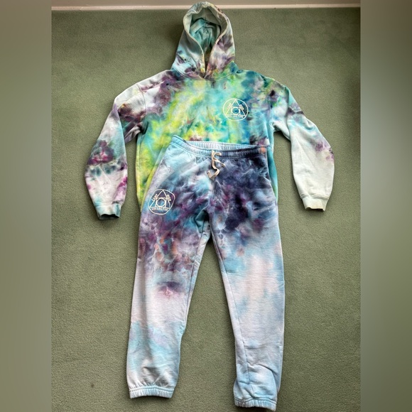 Camp High Collective Sweatsuit Set - Picture 3 of 8